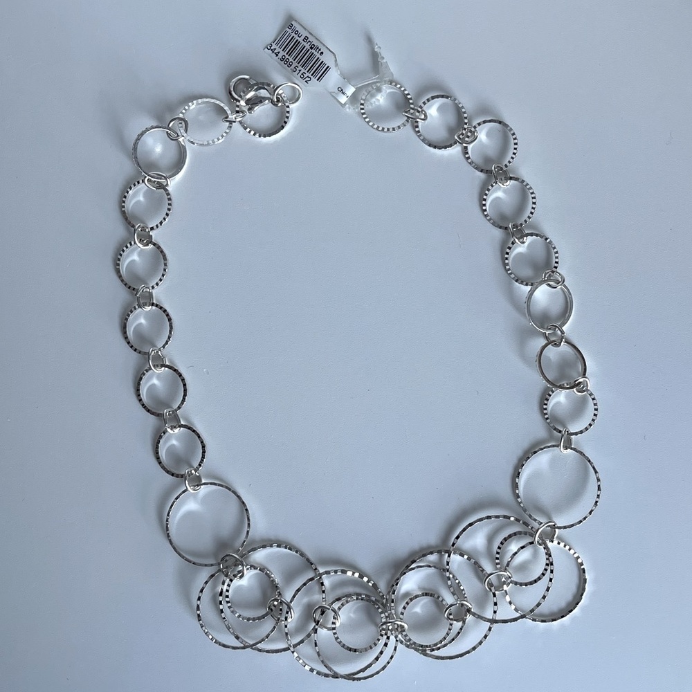 💕3/20$ NWT Bijou Brigitte Delicate Circle Necklace